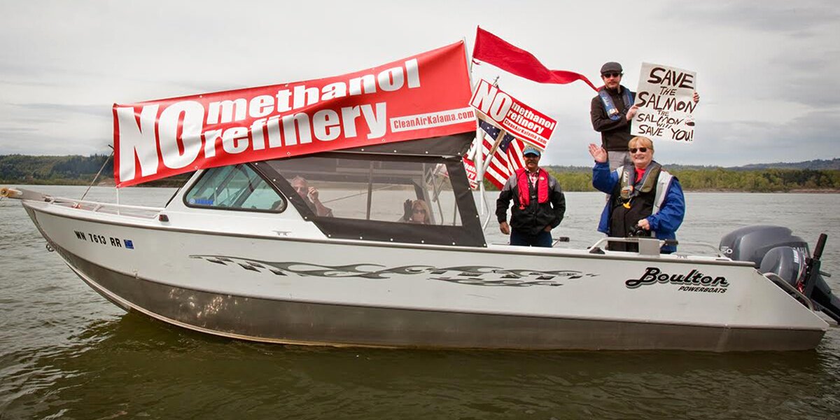 Peoples Climate March Boat Parade April 2017 Kalama Wa. John Flynn, boat owner. Rick Rappaport, Photographer.